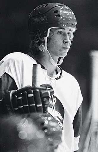 gretzky-teen-portrait-lane-stewart.jpg